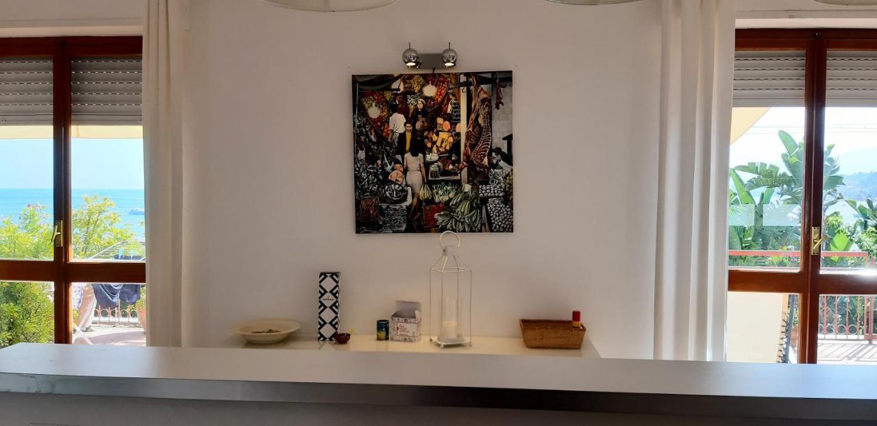 White Lotus Apartment ตาออร์มินา ภายนอก รูปภาพ