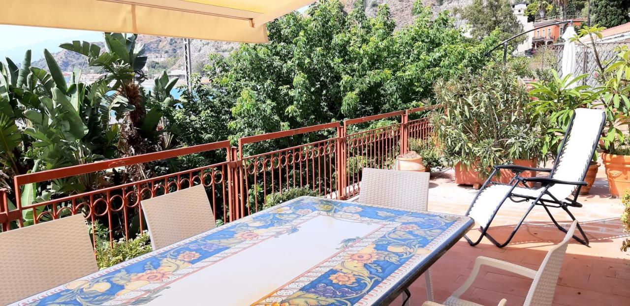 White Lotus Apartment ตาออร์มินา ภายนอก รูปภาพ